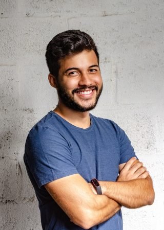 arms-crossed-confident-facial-expression-2379004.jpg arms-crossed-confident-facial-expression-2379004.jpg